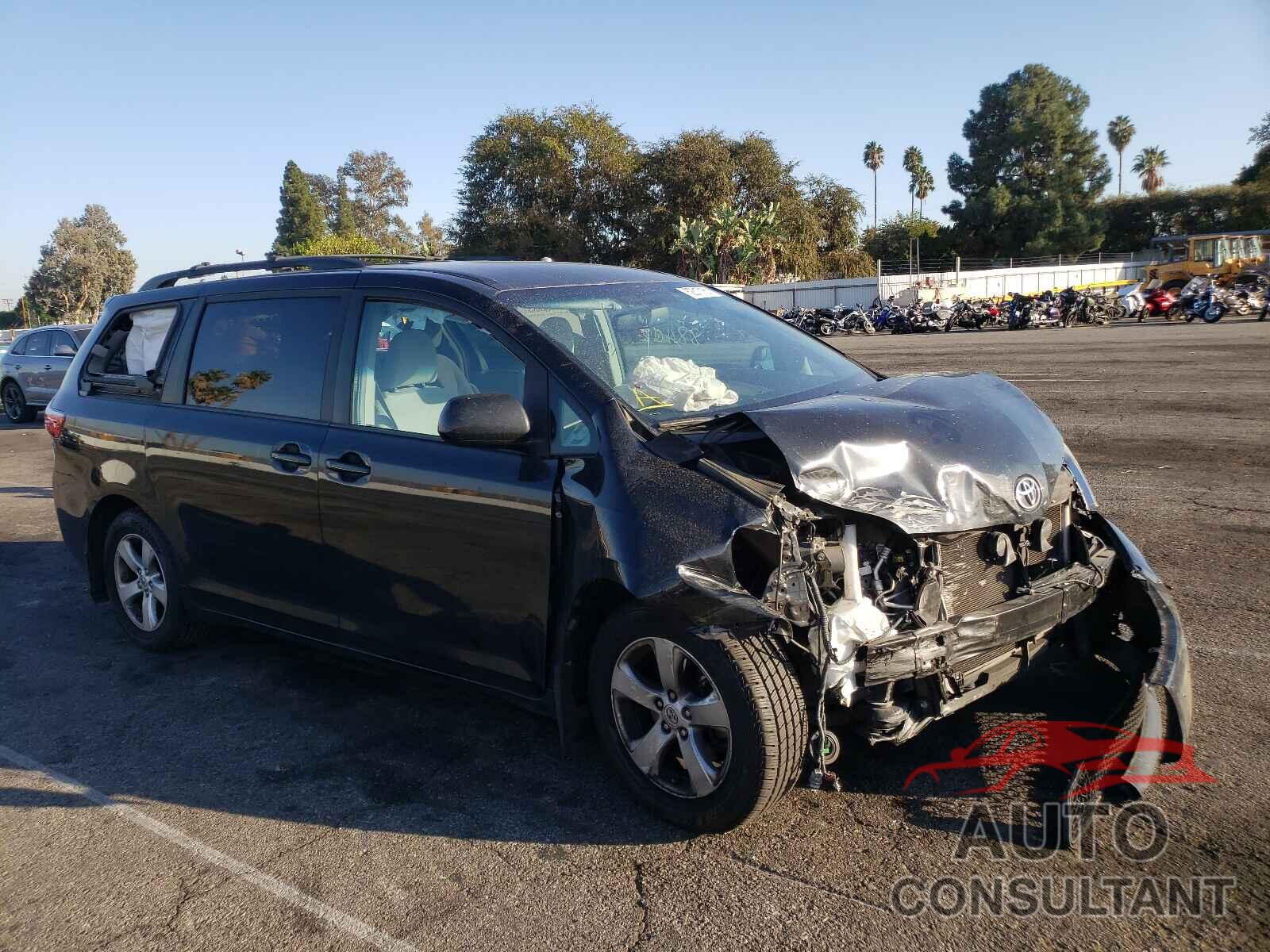 TOYOTA SIENNA 2017 - 5TDKZ3DC8HS798650