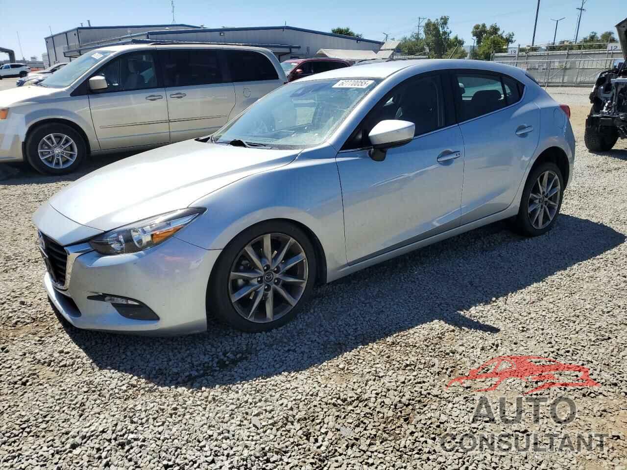 MAZDA 3 2018 - 3MZBN1L39JM187725
