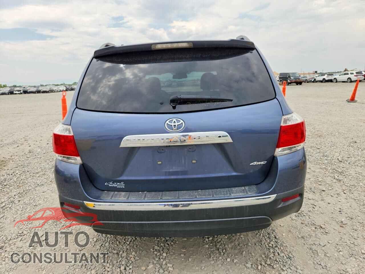 TOYOTA HIGHLANDER 2013 - 5TDBK3EH8DS186859