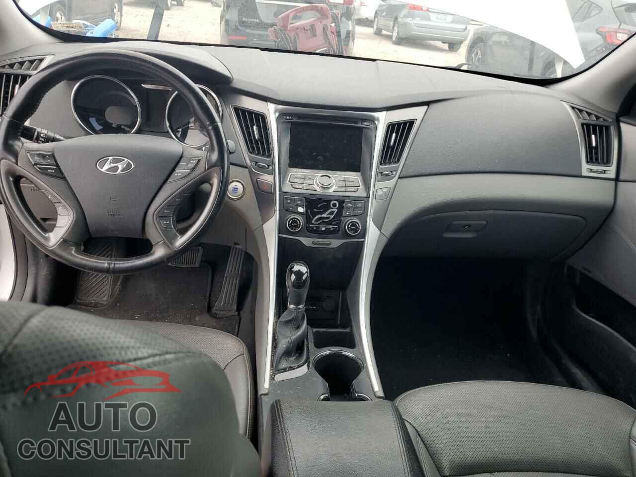 HYUNDAI SONATA 2015 - KMHEC4A48FA124540