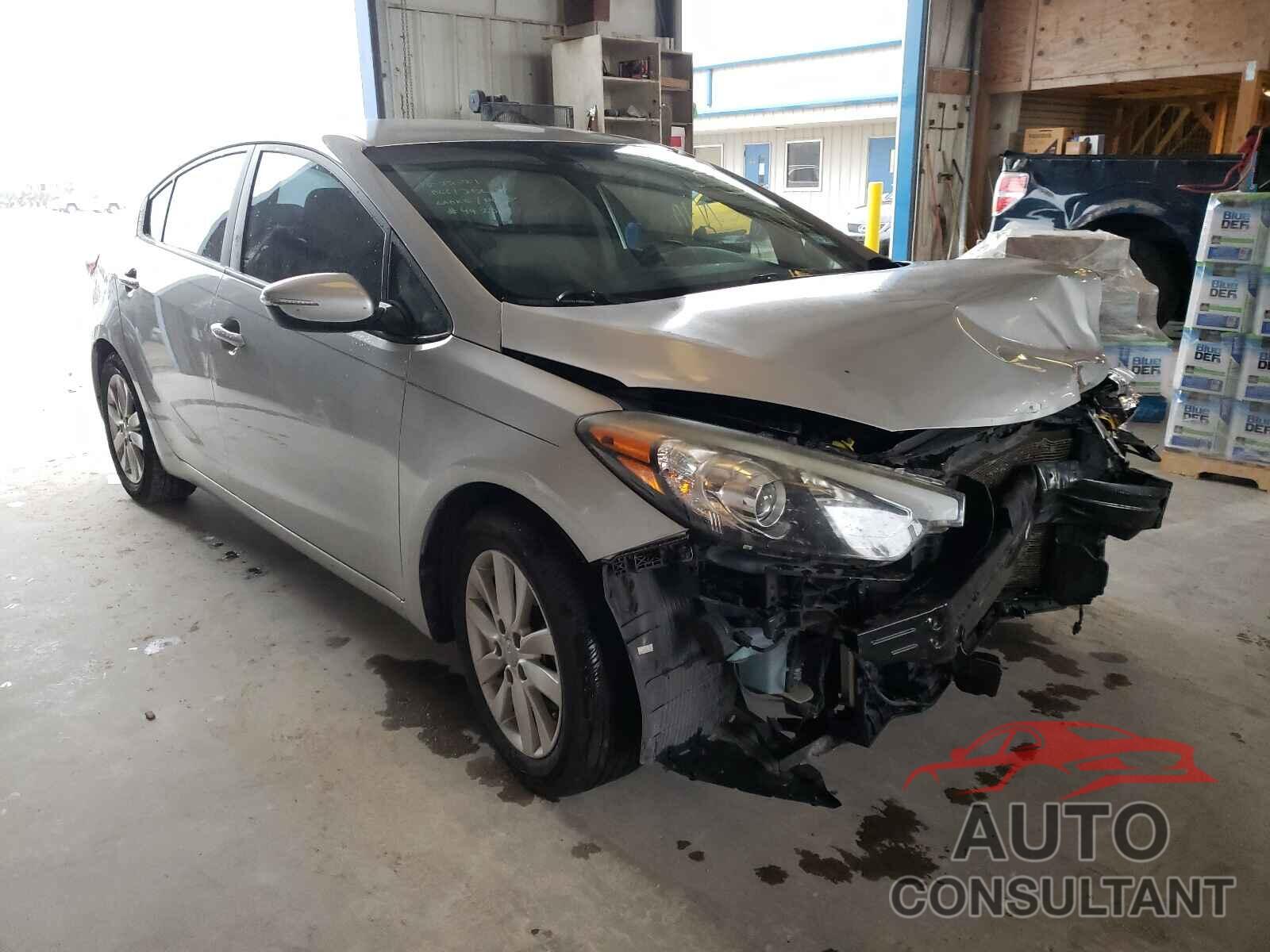 KIA FORTE 2016 - KNAFX4A64G5454925