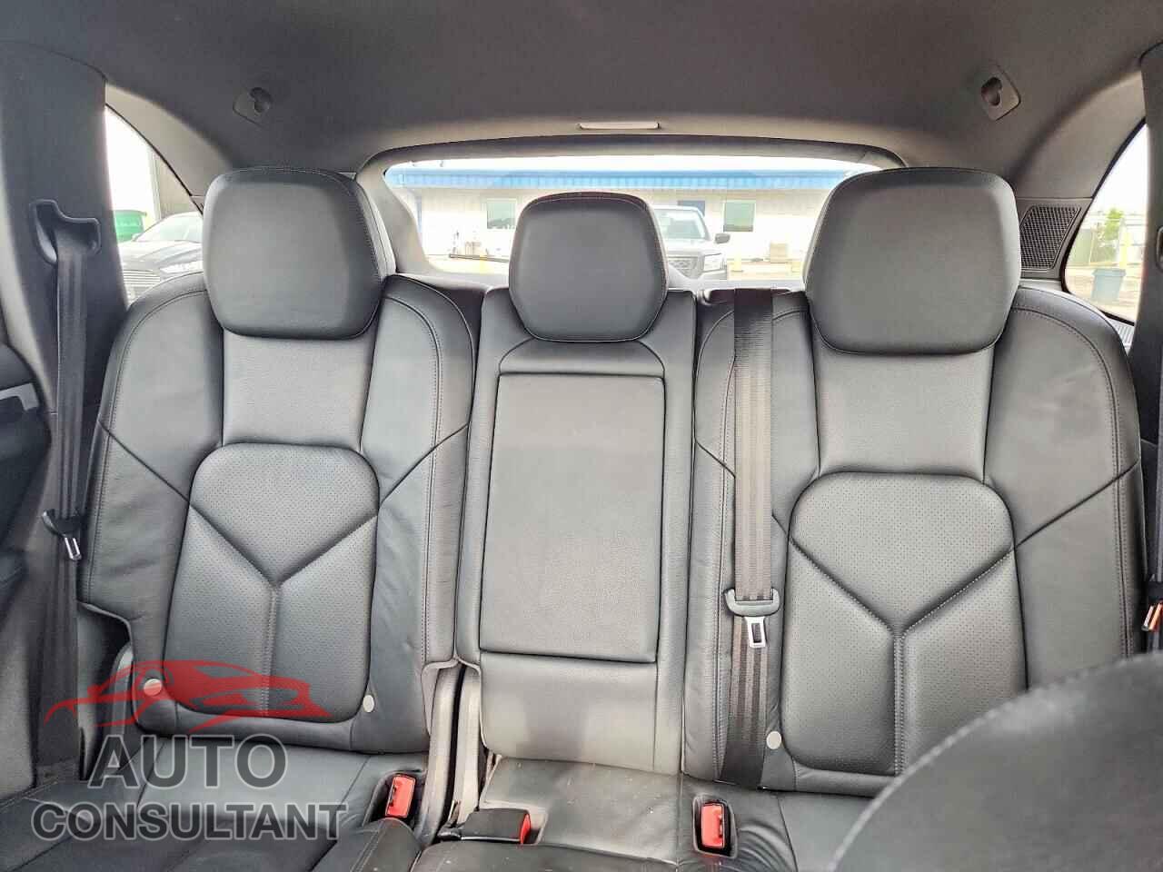 PORSCHE CAYENNE 2012 - WP1AA2A22CLA10804