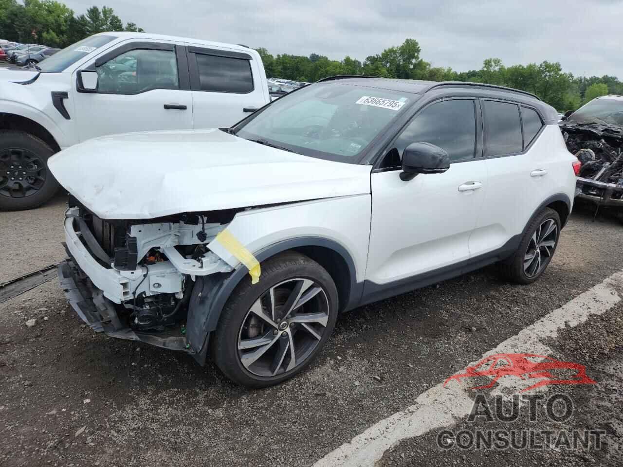 VOLVO XC40 2019 - YV4162UM0K2128156