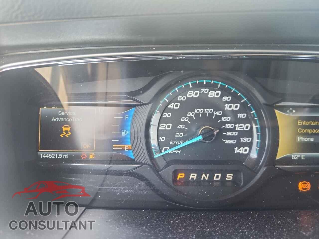 FORD TAURUS 2015 - 1FAHP2E90FG137639