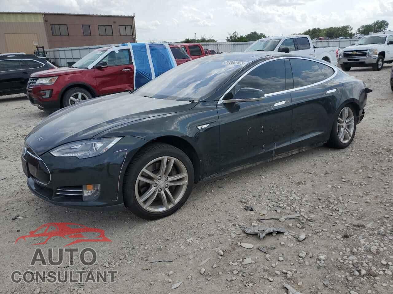 TESLA MODEL S 2013 - 5YJSA1DPXDFP12848