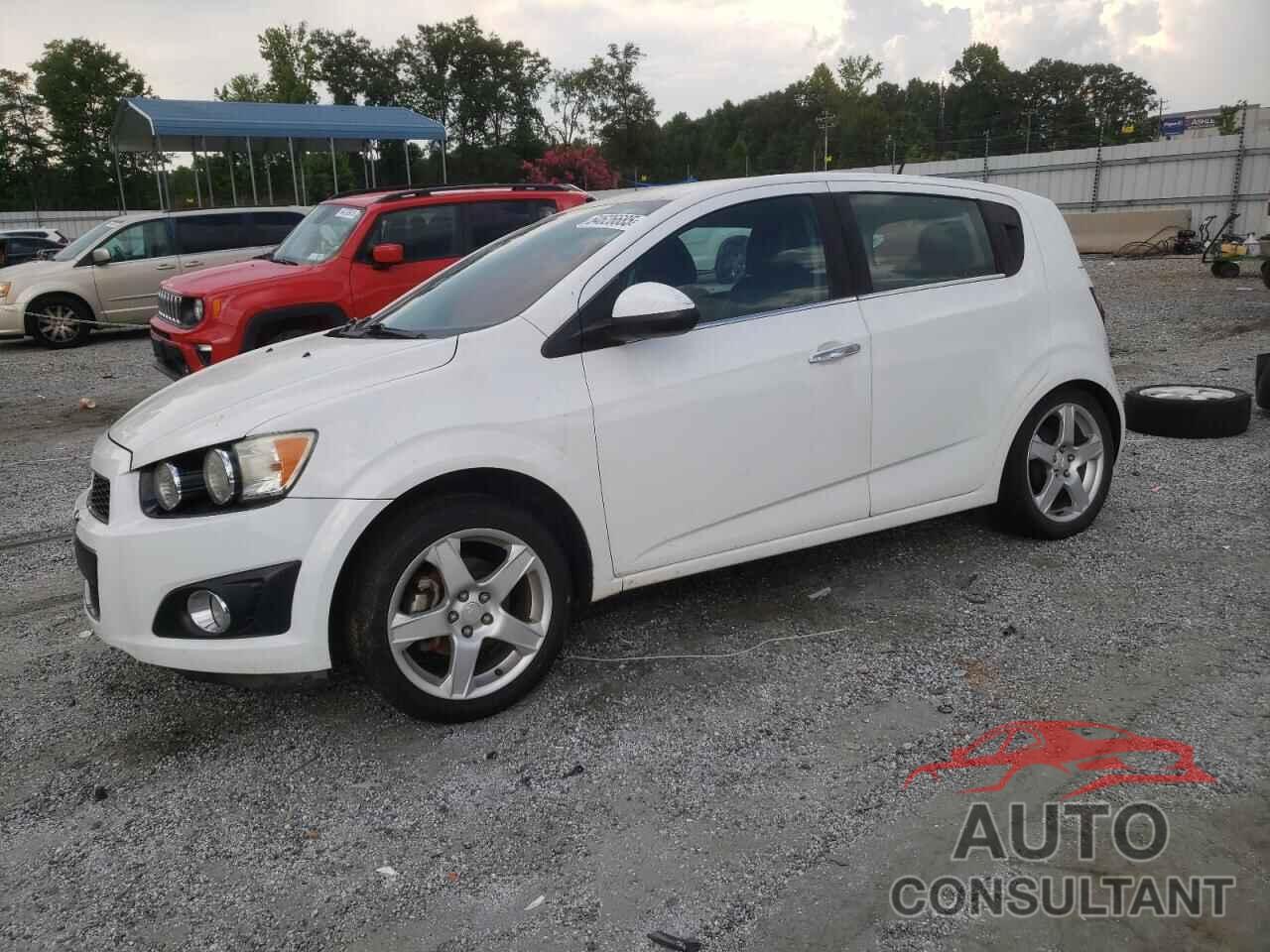 CHEVROLET SONIC 2014 - 1G1JE6SB5E4226289