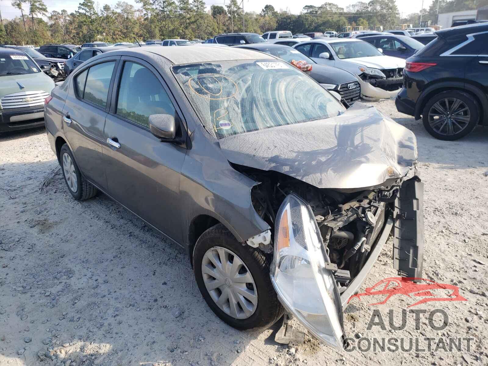 NISSAN VERSA 2017 - 3N1CN7AP8HL889439