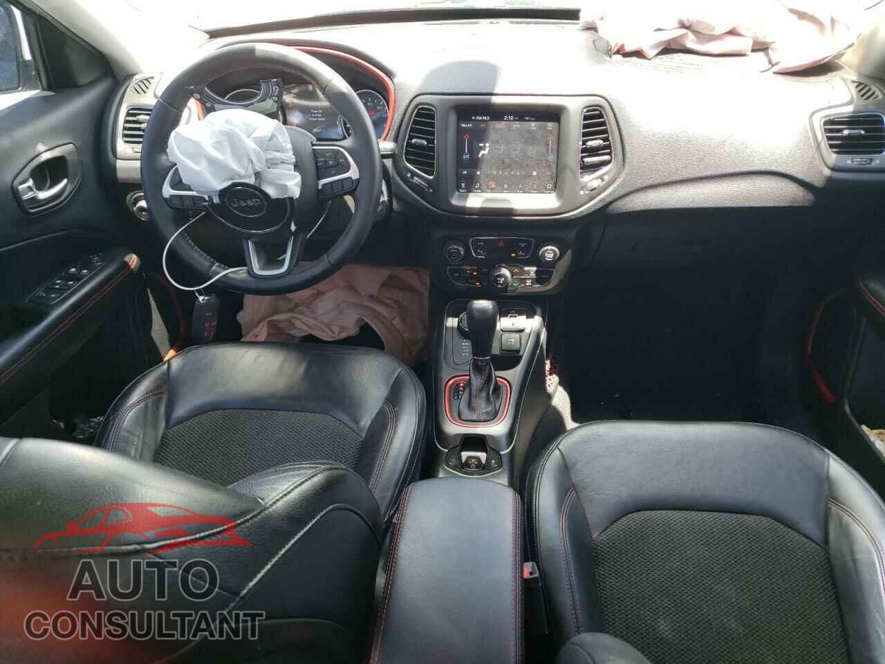 JEEP COMPASS 2018 - 3C4NJDDB7JT148298
