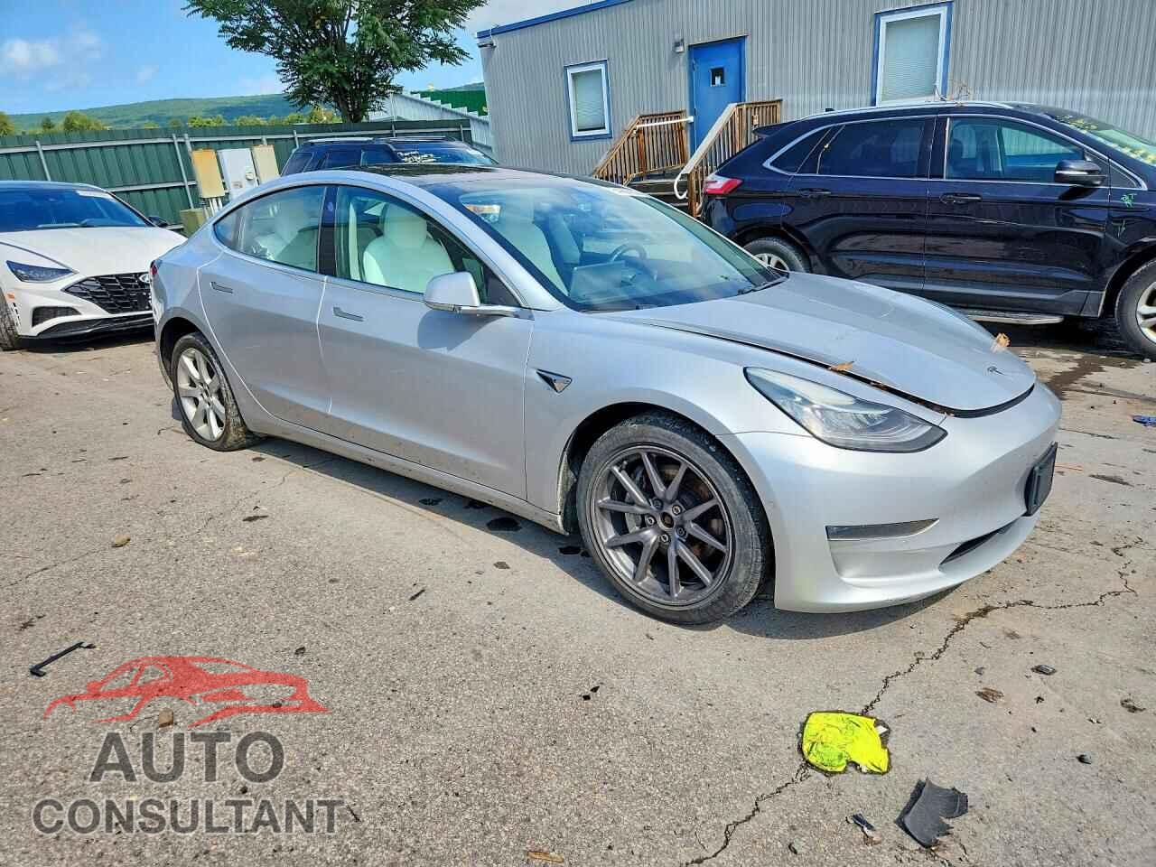 TESLA MODEL 3 2018 - 5YJ3E1EB5JF096189