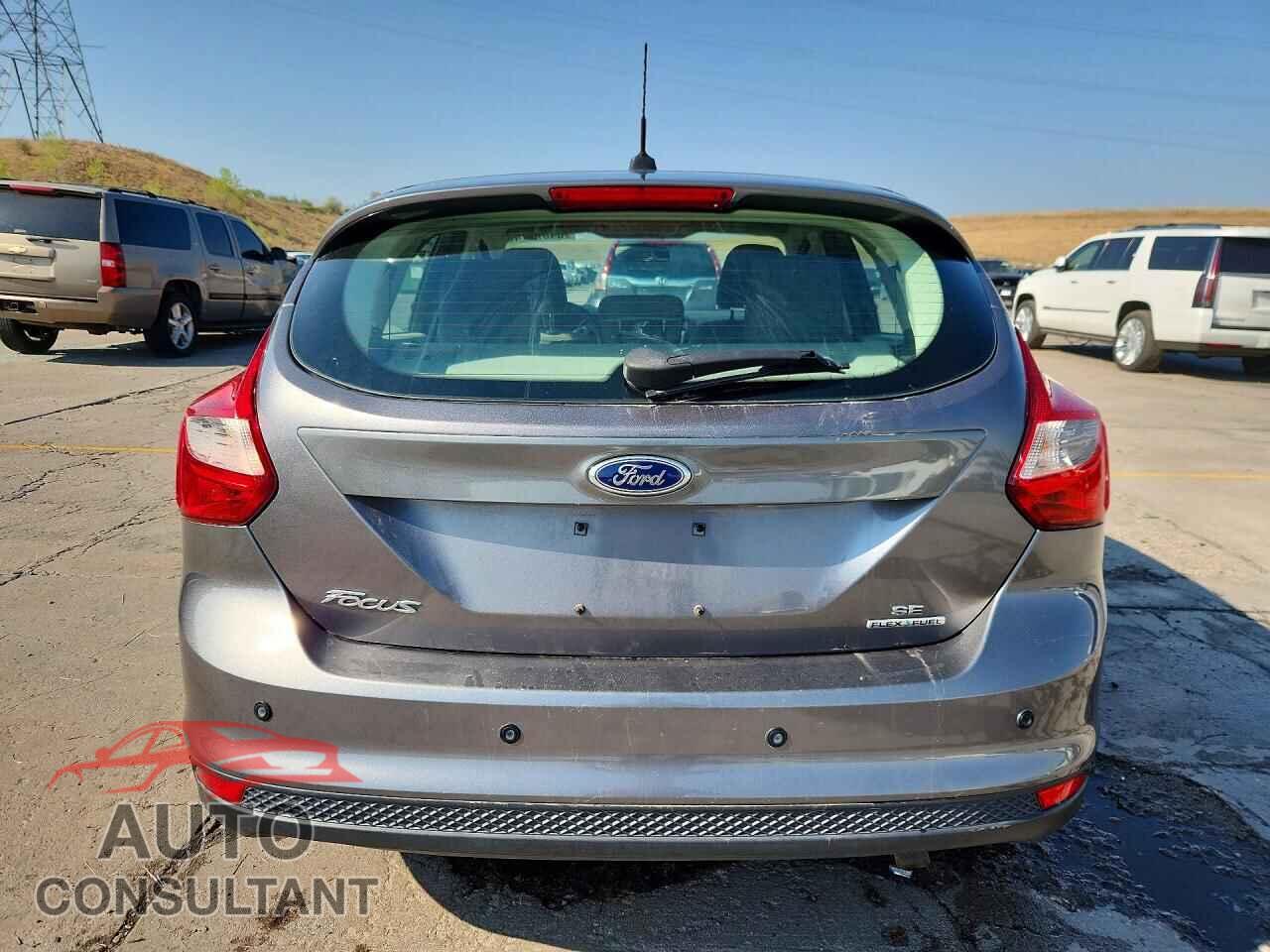 FORD FOCUS 2014 - 1FADP3K22EL431027