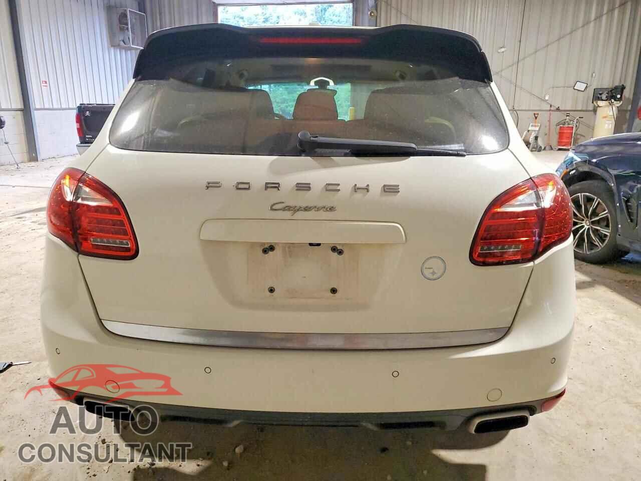 PORSCHE CAYENNE 2011 - WP1AA2A26BLA04311