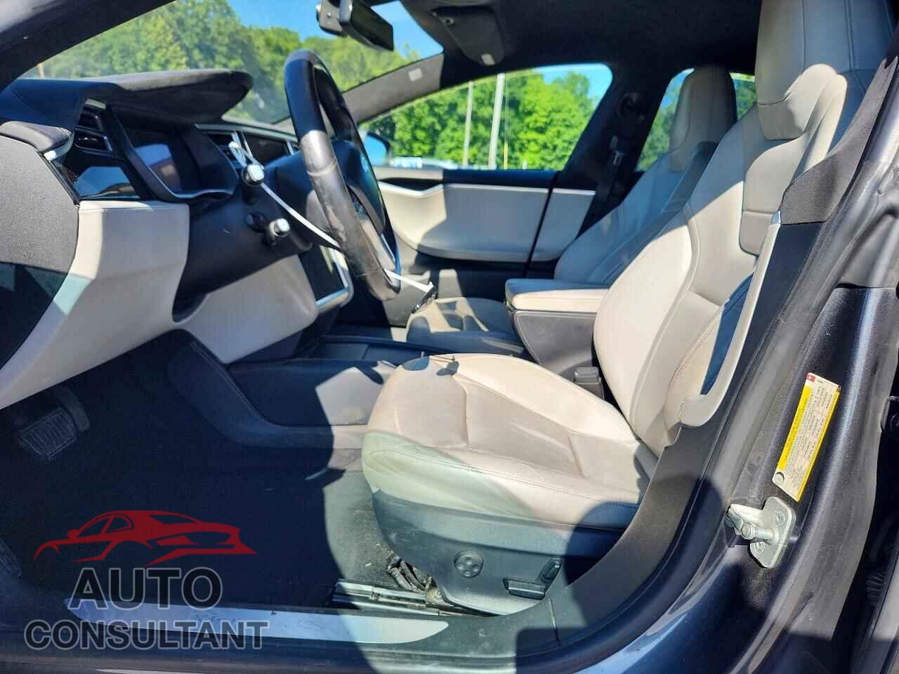 TESLA MODEL S 2015 - 5YJSA1E14FF110508
