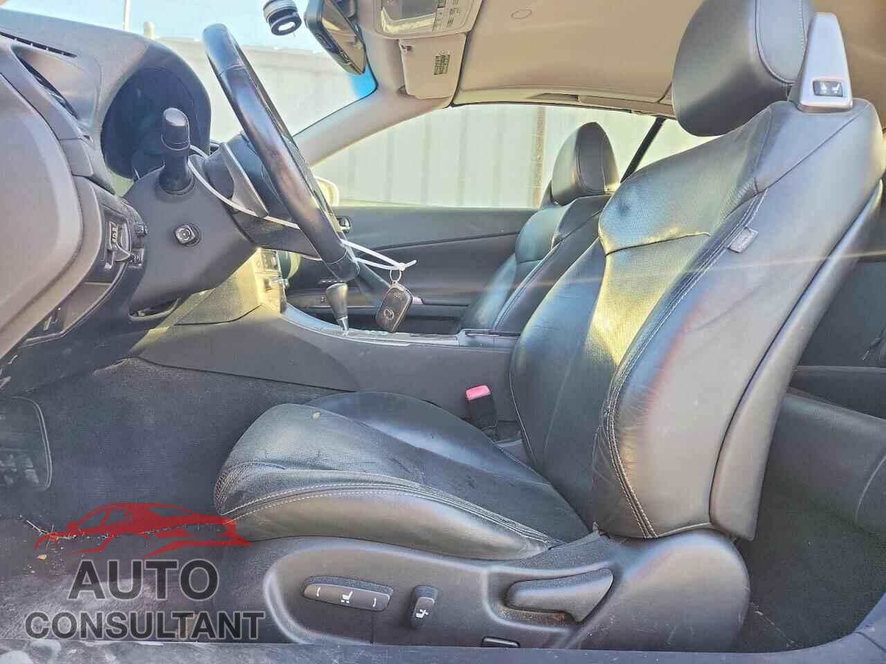 LEXUS IS 2010 - JTHFF2C24A2506579