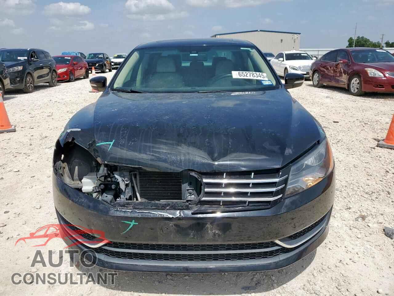 VOLKSWAGEN PASSAT 2013 - 1VWBN7A38DC077678