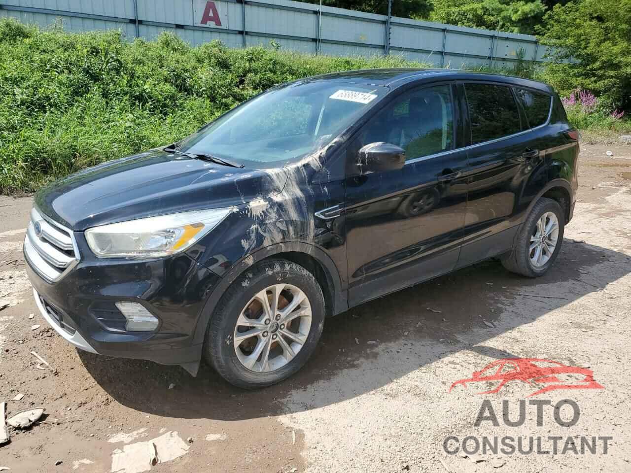 FORD ESCAPE 2017 - 1FMCU0G91HUE22817