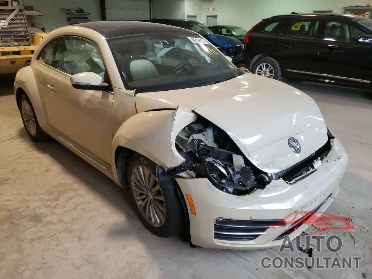 VOLKSWAGEN BEETLE 2019 - 3VWFD7ATXKM700959