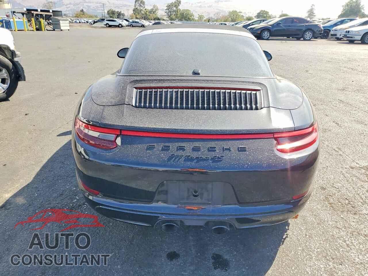 PORSCHE 911 2017 - WP0BB2A92HS136609