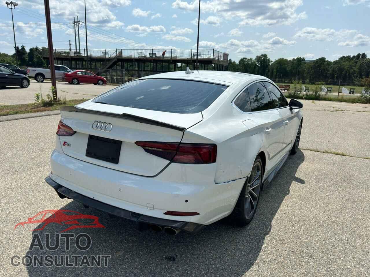 AUDI S5/RS5 2018 - WAUC4CF50JA127877