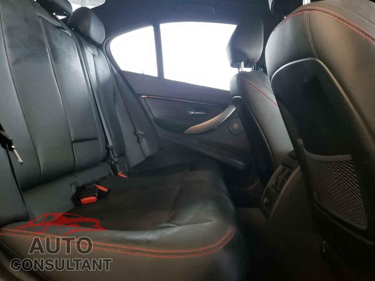 BMW 3 SERIES 2016 - WBA8E9G56GNU28143