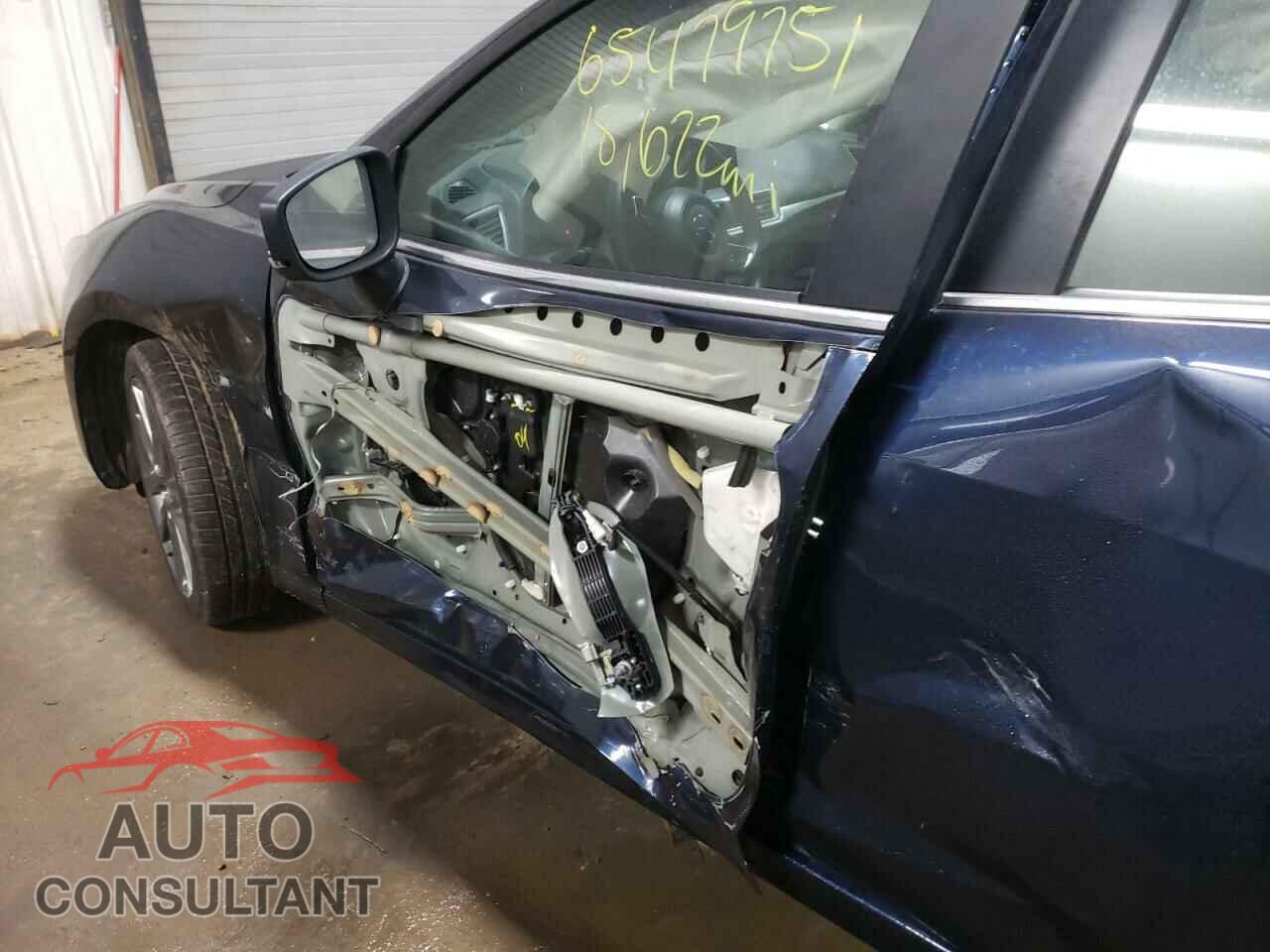 MAZDA 3 2018 - 3MZBN1L36JM239490