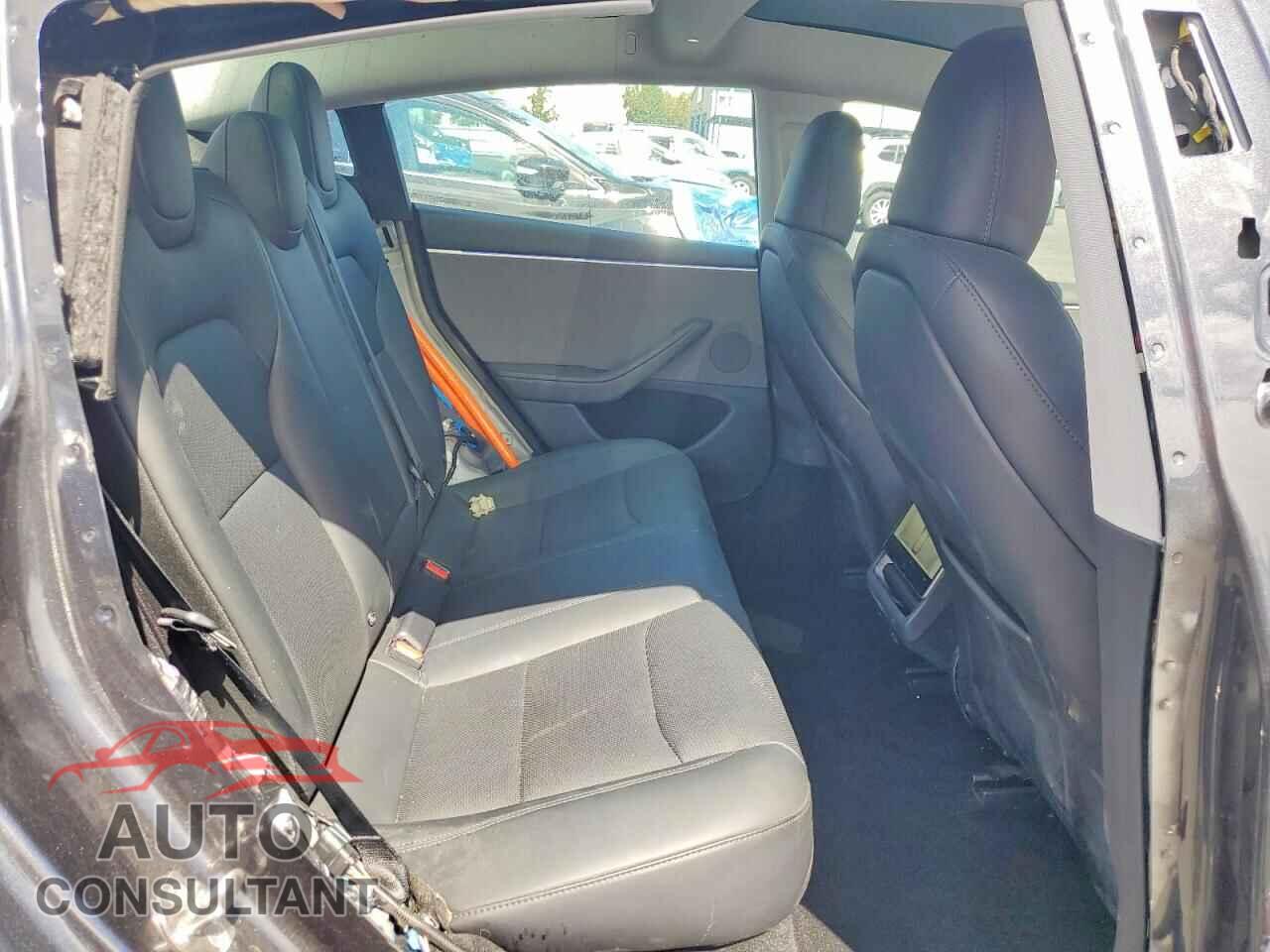 TESLA MODEL 3 2024 - 5YJ3E1EA7RF825621