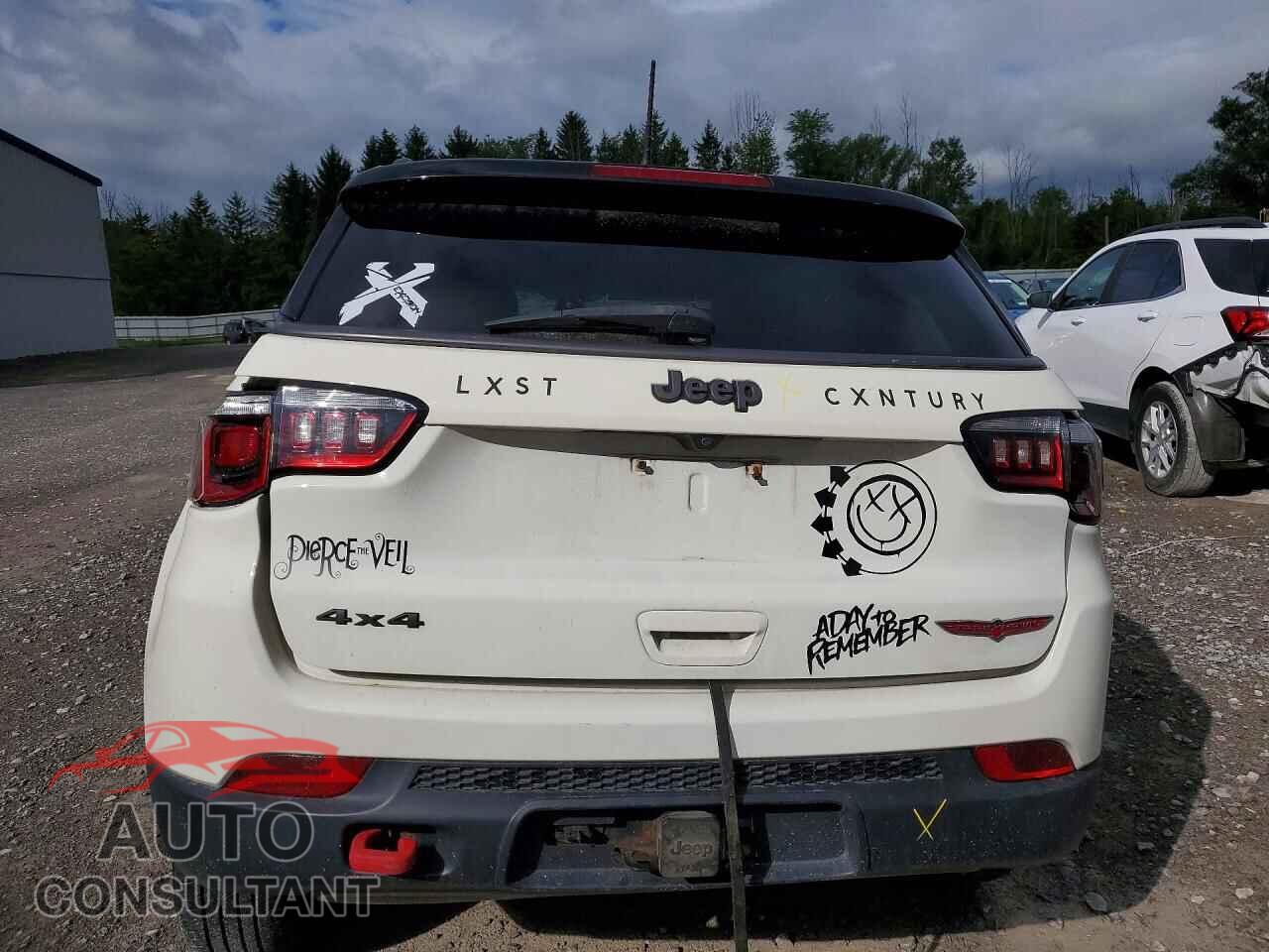 JEEP COMPASS 2017 - 3C4NJDDB5HT646476