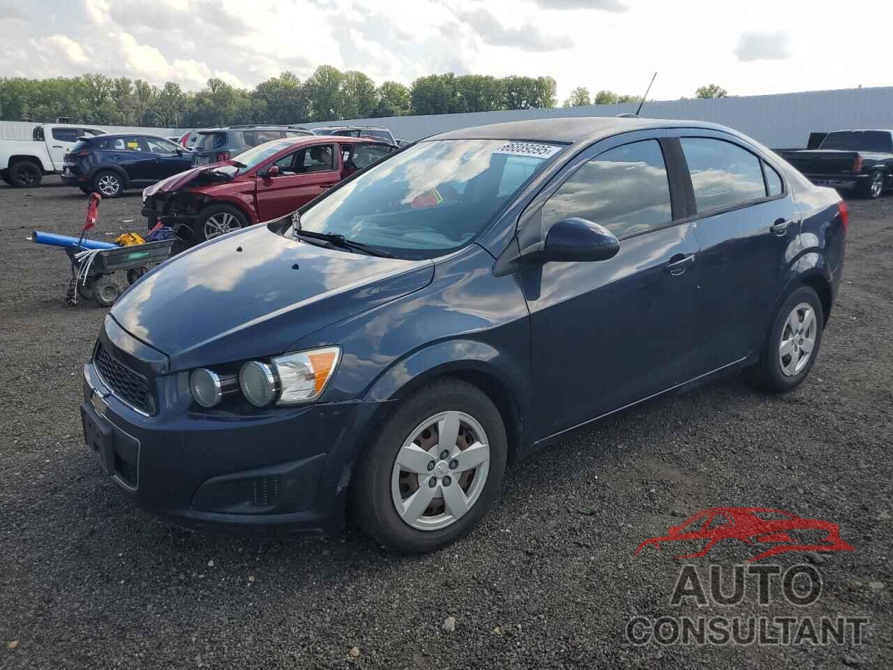 CHEVROLET SONIC 2015 - 1G1JA5SH0F4200856