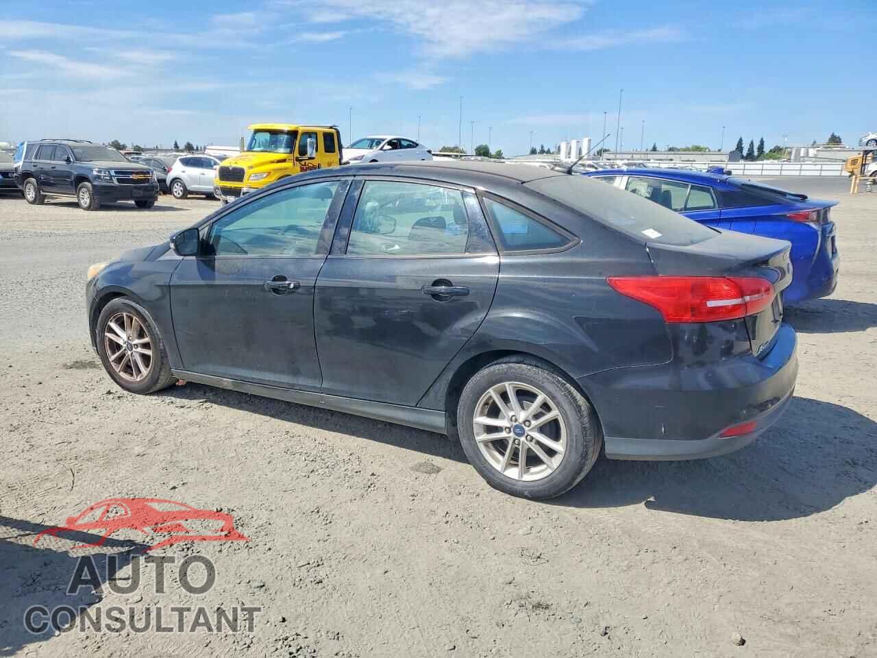 FORD FOCUS 2015 - 1FADP3F28FL301569