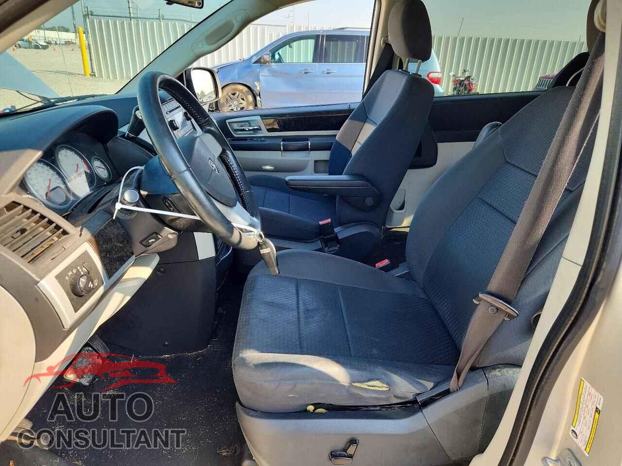 DODGE CARAVAN 2010 - 2D4RN5D12AR215740