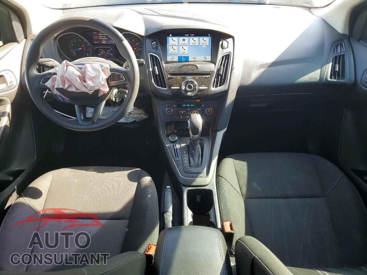 FORD FOCUS 2017 - 1FADP3M21HL290419