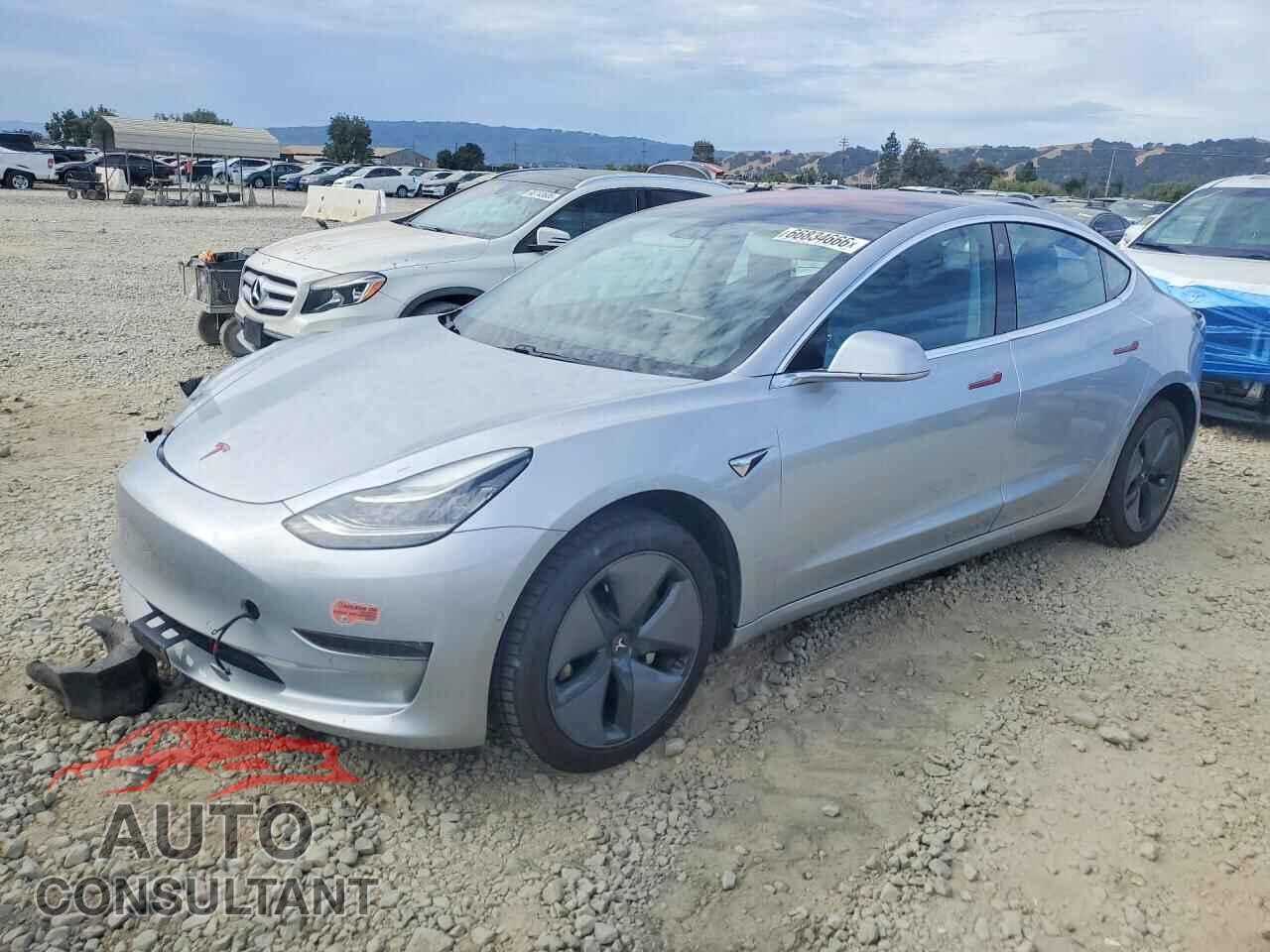 TESLA MODEL 3 2018 - 5YJ3E1EA9JF008784