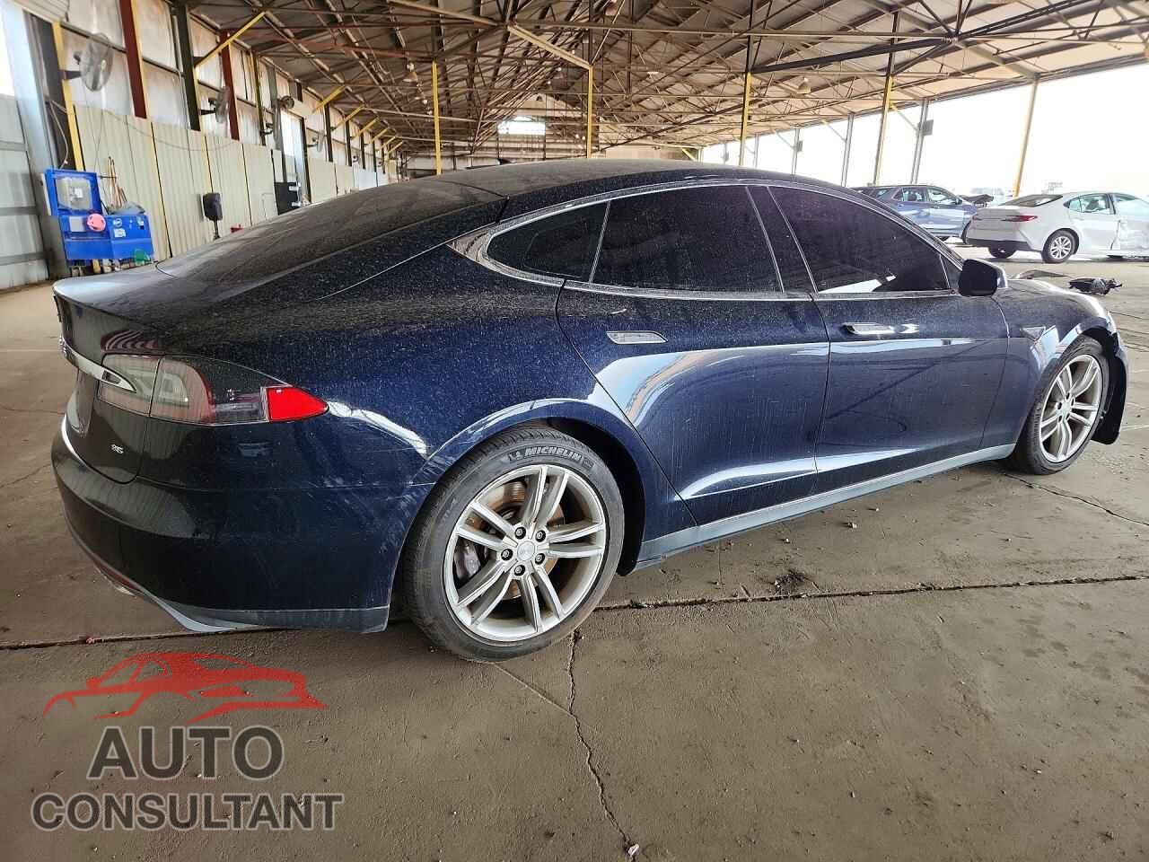 TESLA MODEL S 2012 - 5YJSA1DN2CFP01324