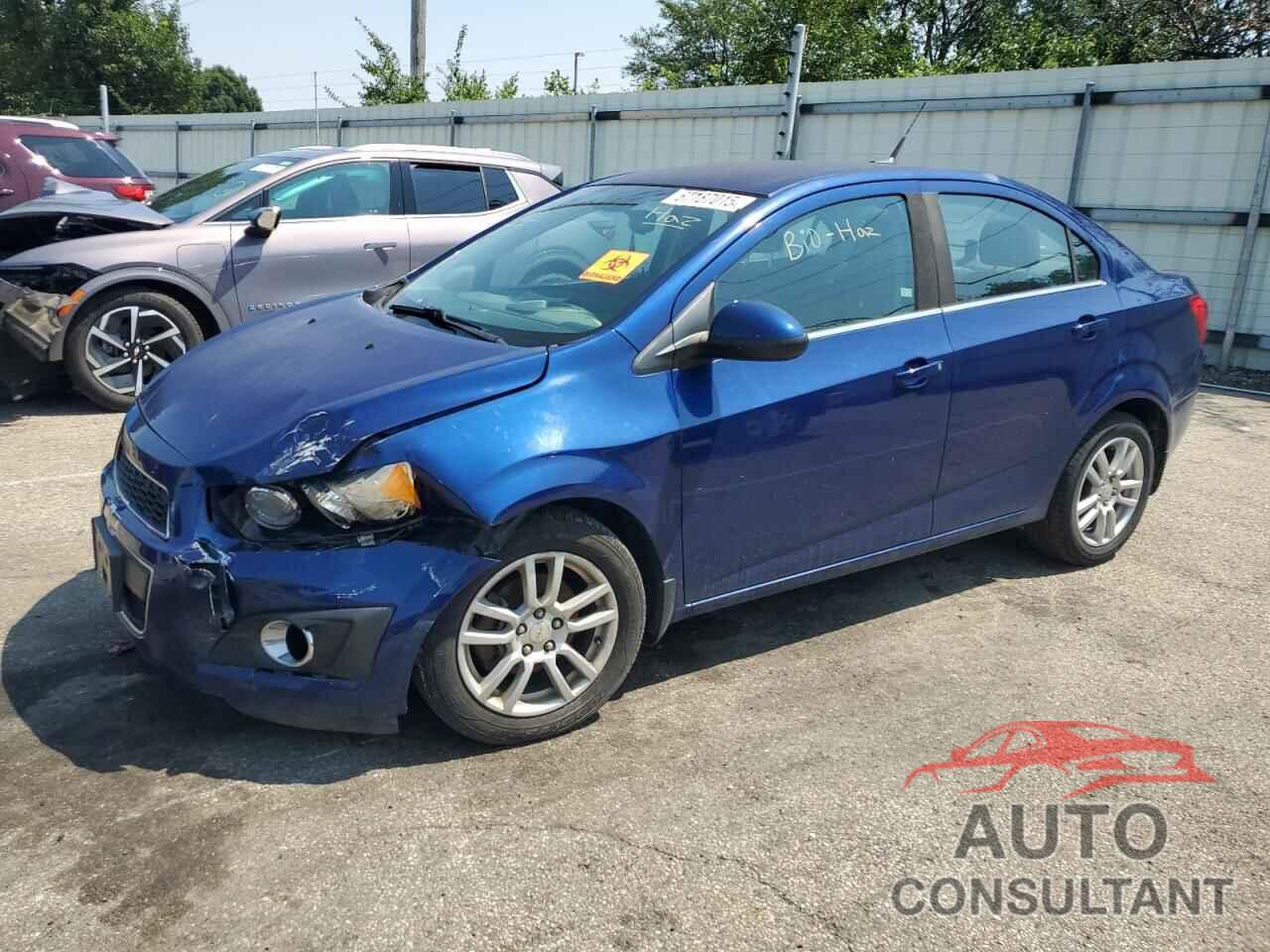 CHEVROLET SONIC 2012 - 1G1JC5SH8C4194455