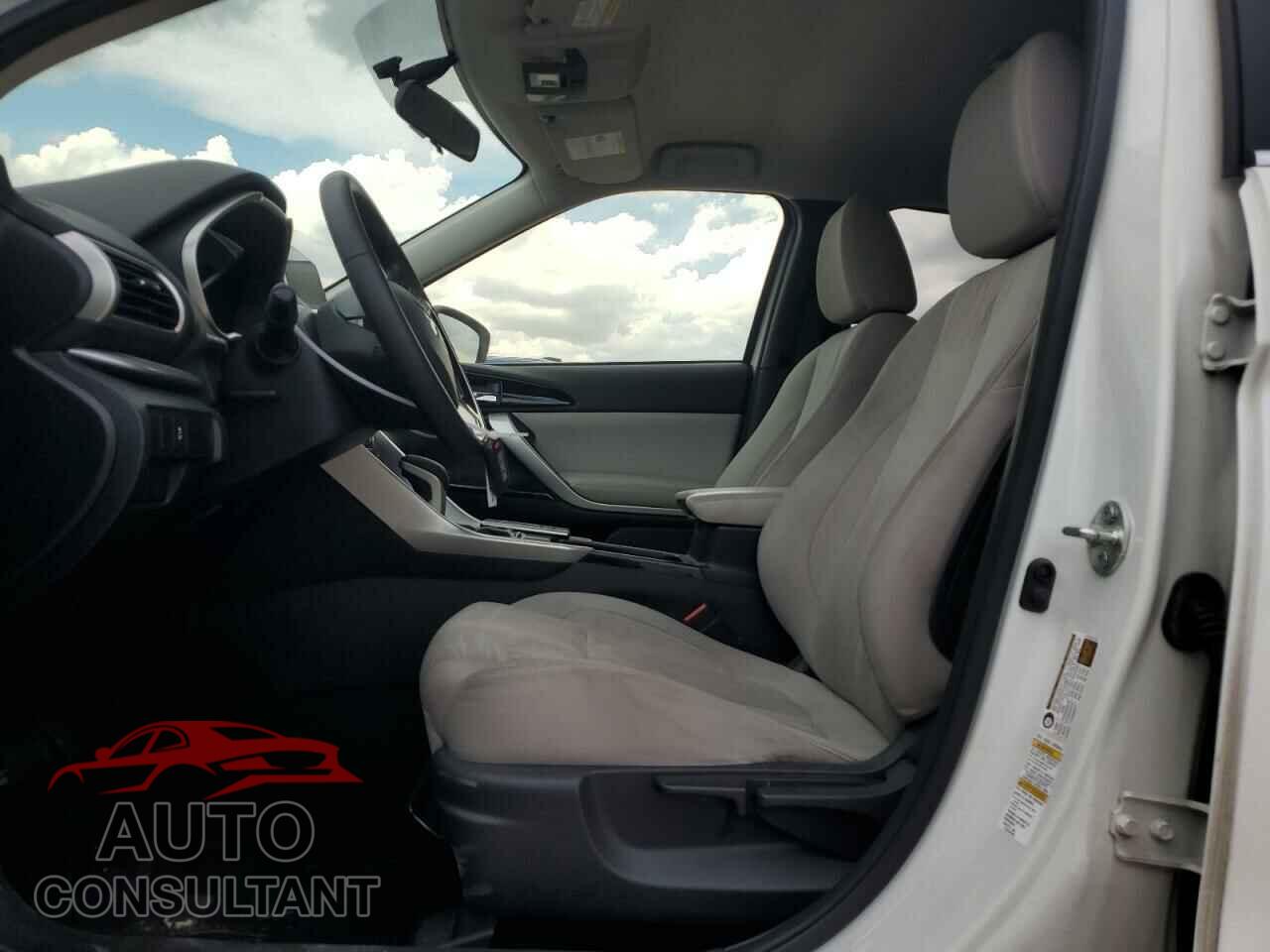 MITSUBISHI ECLIPSE 2018 - JA4AT5AA5JZ038024