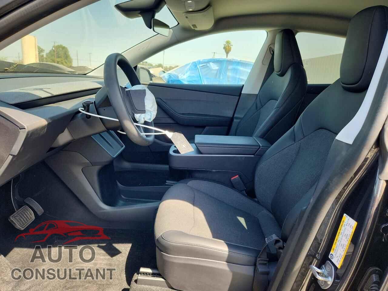 TESLA MODEL Y 2026 - 7SAYGDEDXTA607384