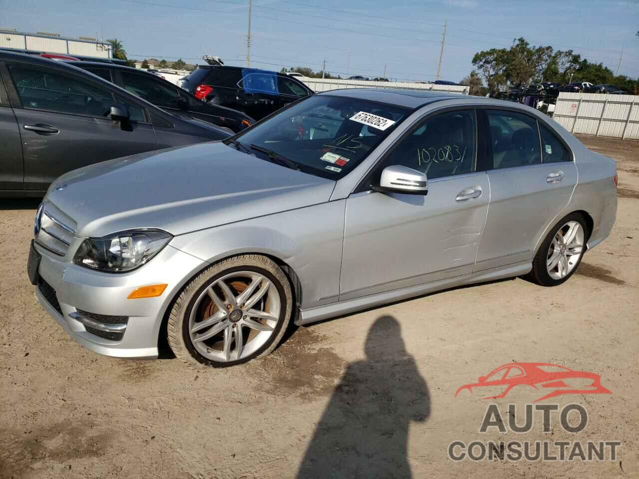 MERCEDES-BENZ C-CLASS 2012 - WDDGF8BB2CR230378