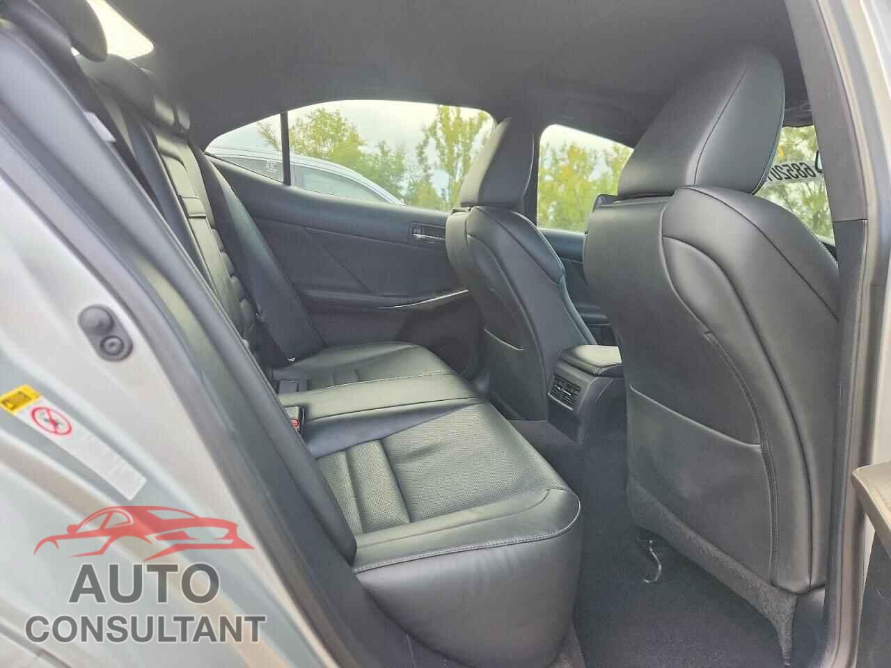 LEXUS IS 2014 - JTHCF1D24E5005143