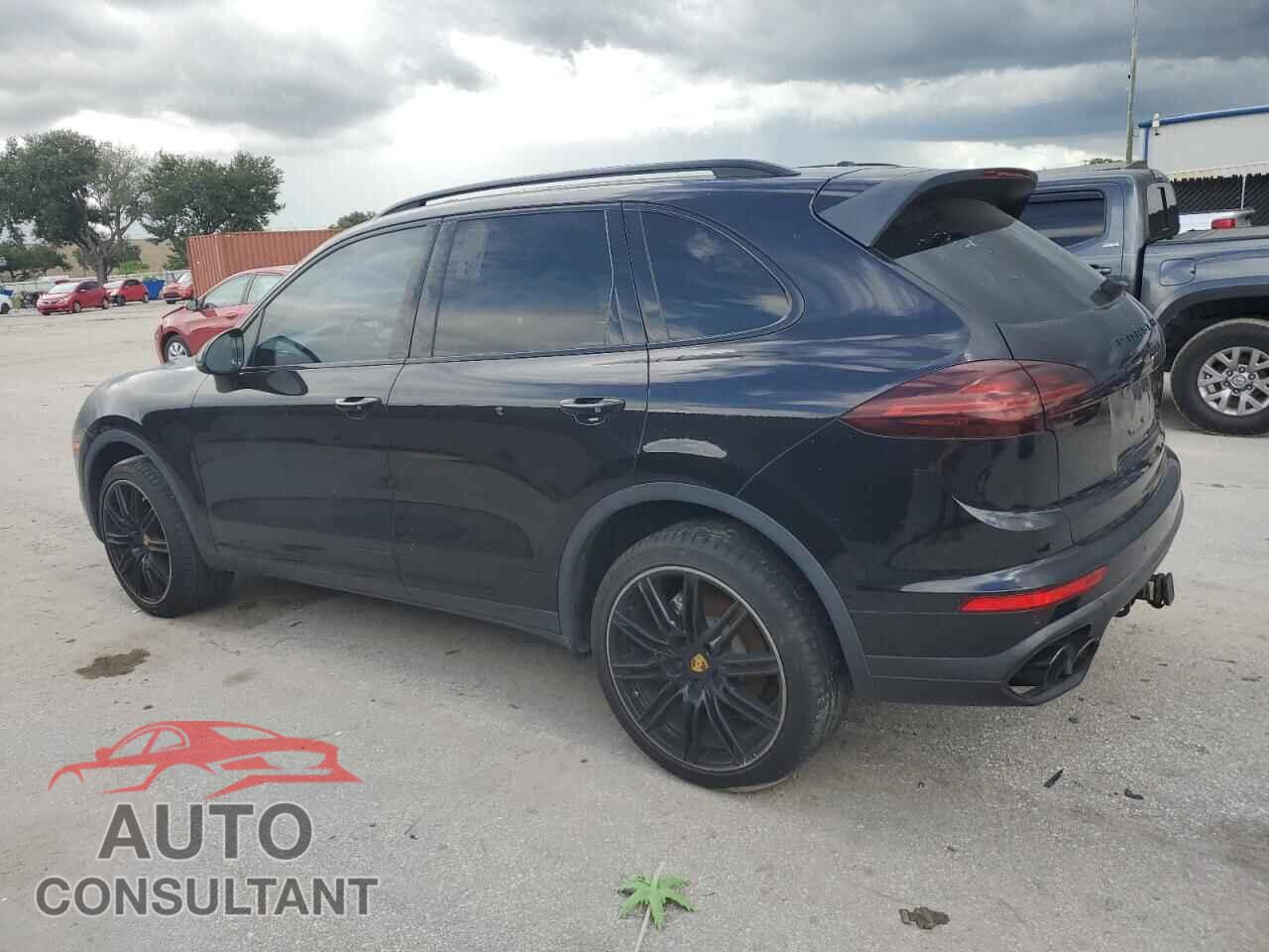 PORSCHE CAYENNE 2017 - WP1AB2A27HLA51255