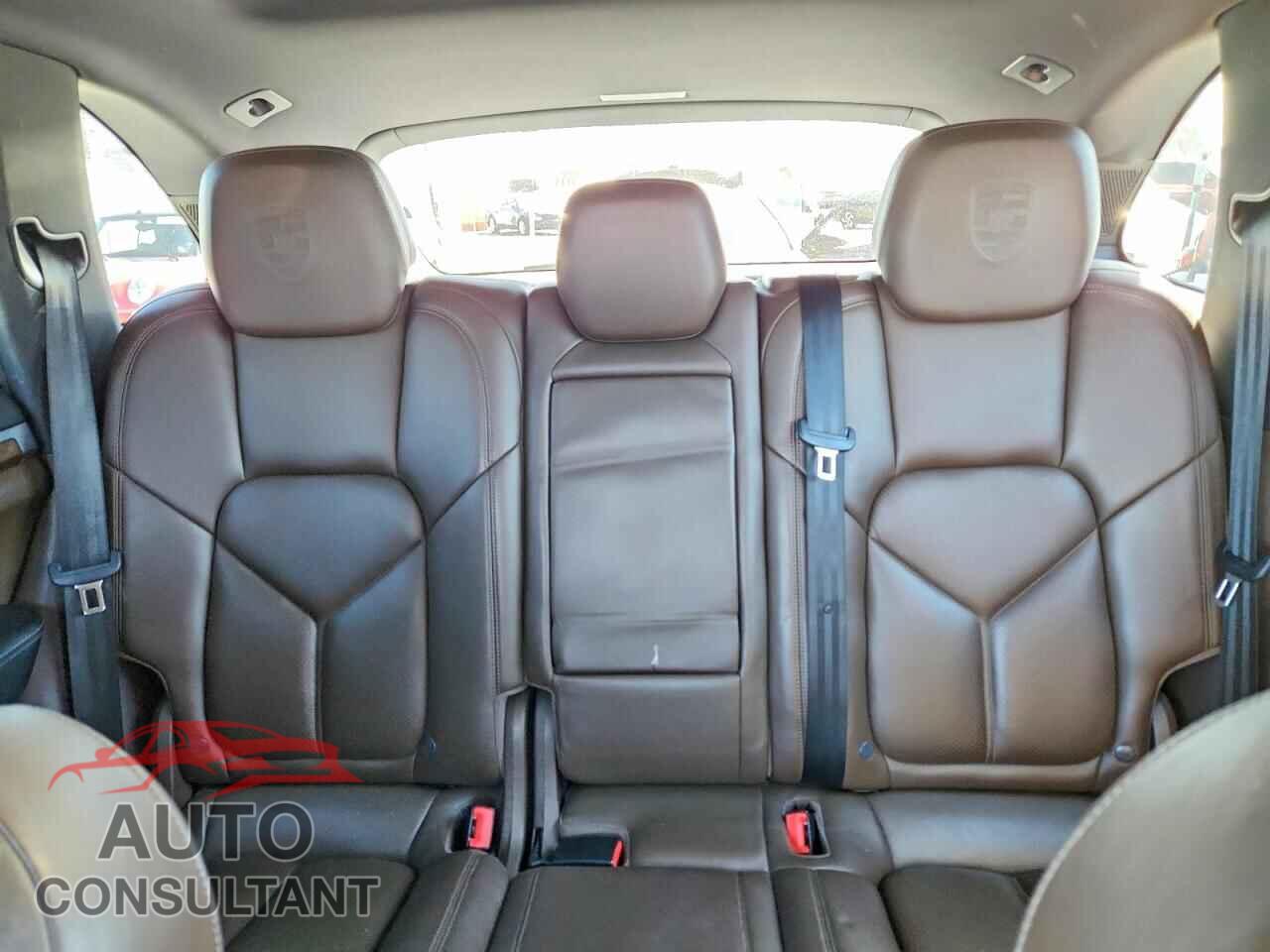 PORSCHE CAYENNE 2015 - WP1AB2A2XFLA58729