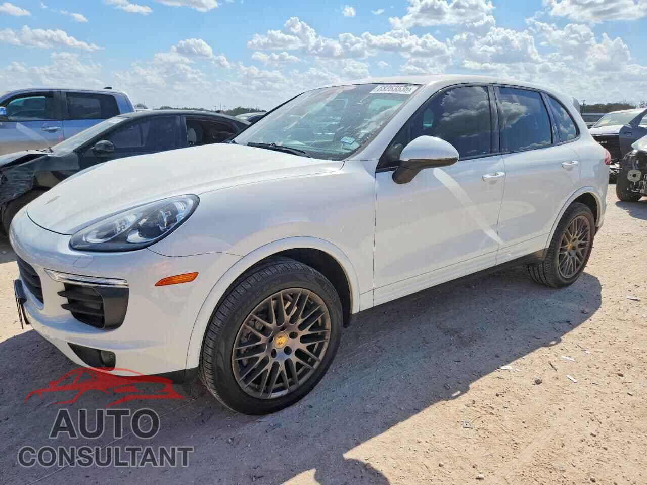 PORSCHE CAYENNE 2017 - WP1AA2A23HKA81491