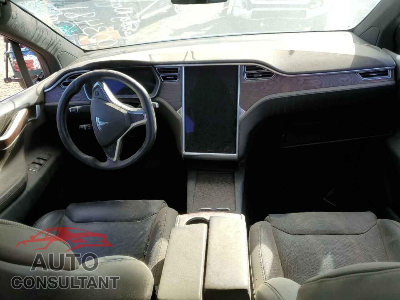 TESLA MODEL X 2016 - 5YJXCBE21GF003481
