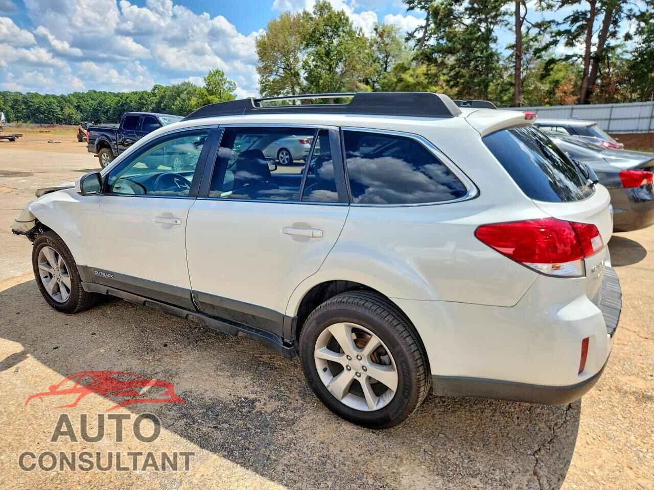 SUBARU OUTBACK 2013 - 4S4BRBCC5D3270549