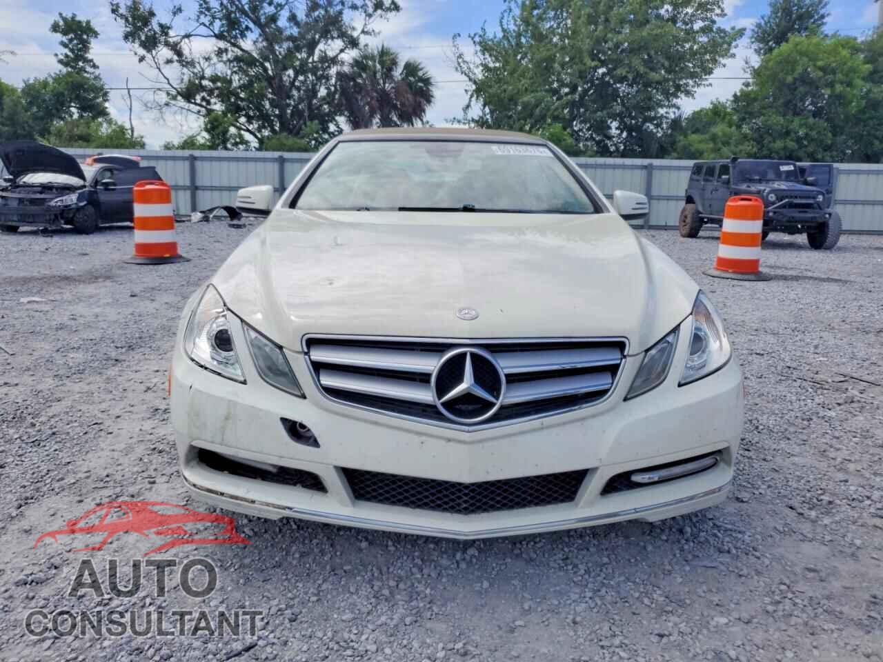 MERCEDES-BENZ E-CLASS 2012 - WDDKK5KF0CF132605