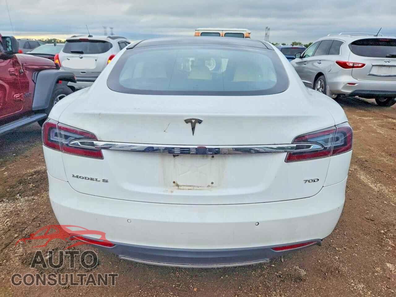 TESLA MODEL S 2015 - 5YJSA1E2XFF109159