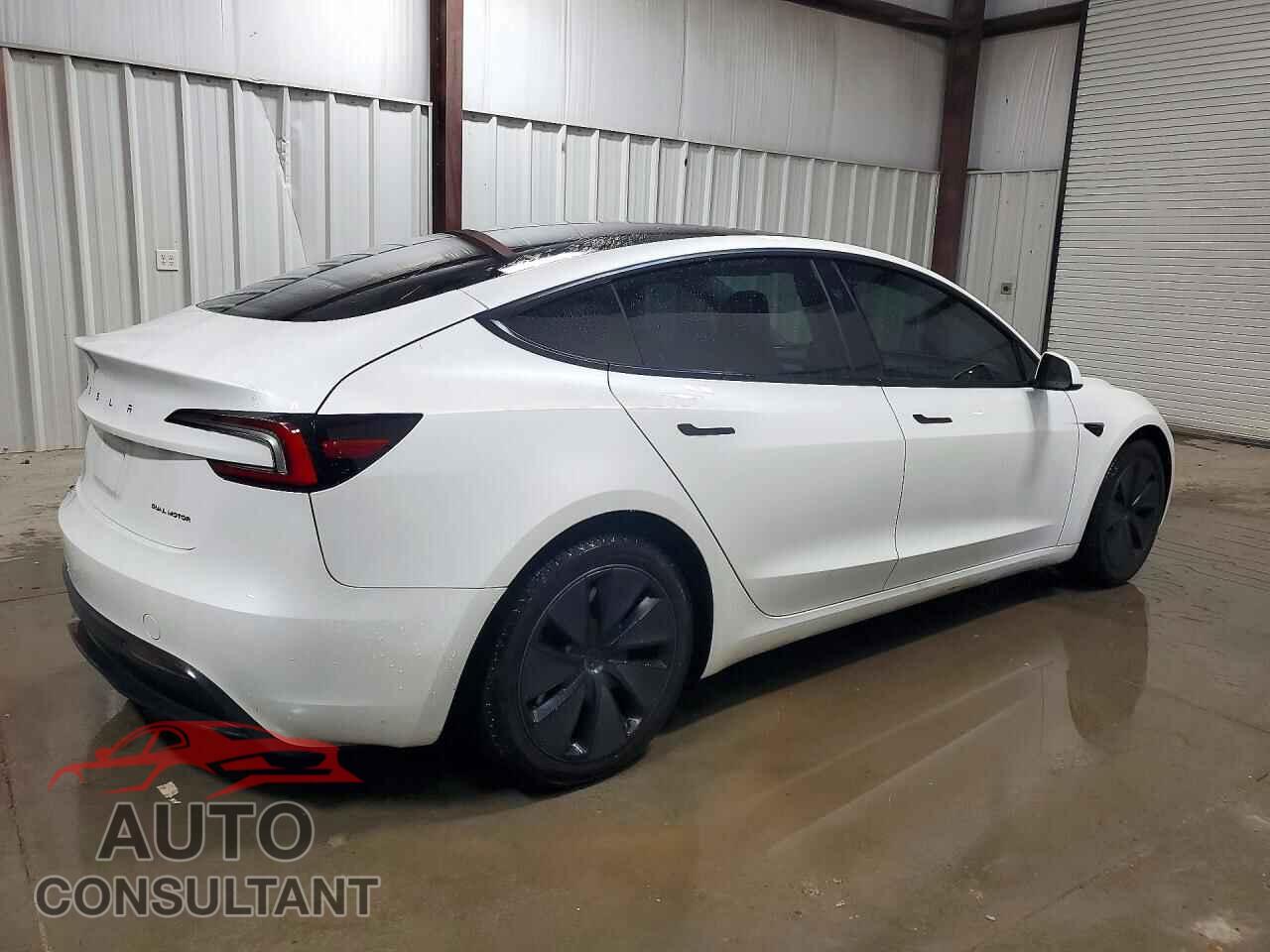 TESLA MODEL 3 2024 - 5YJ3E1EB6RF743551