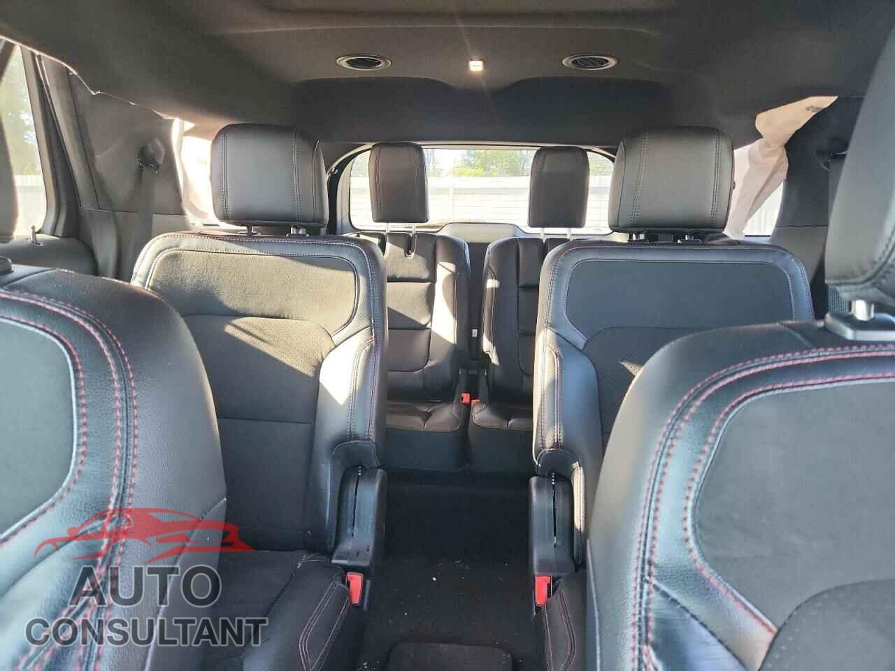 FORD EXPLORER 2018 - 1FM5K8D88JGB05579