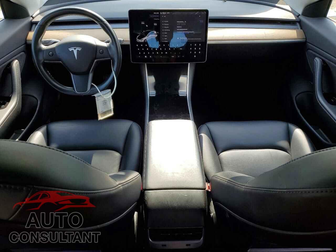 TESLA MODEL 3 2019 - 5YJ3E1EB0KF194340