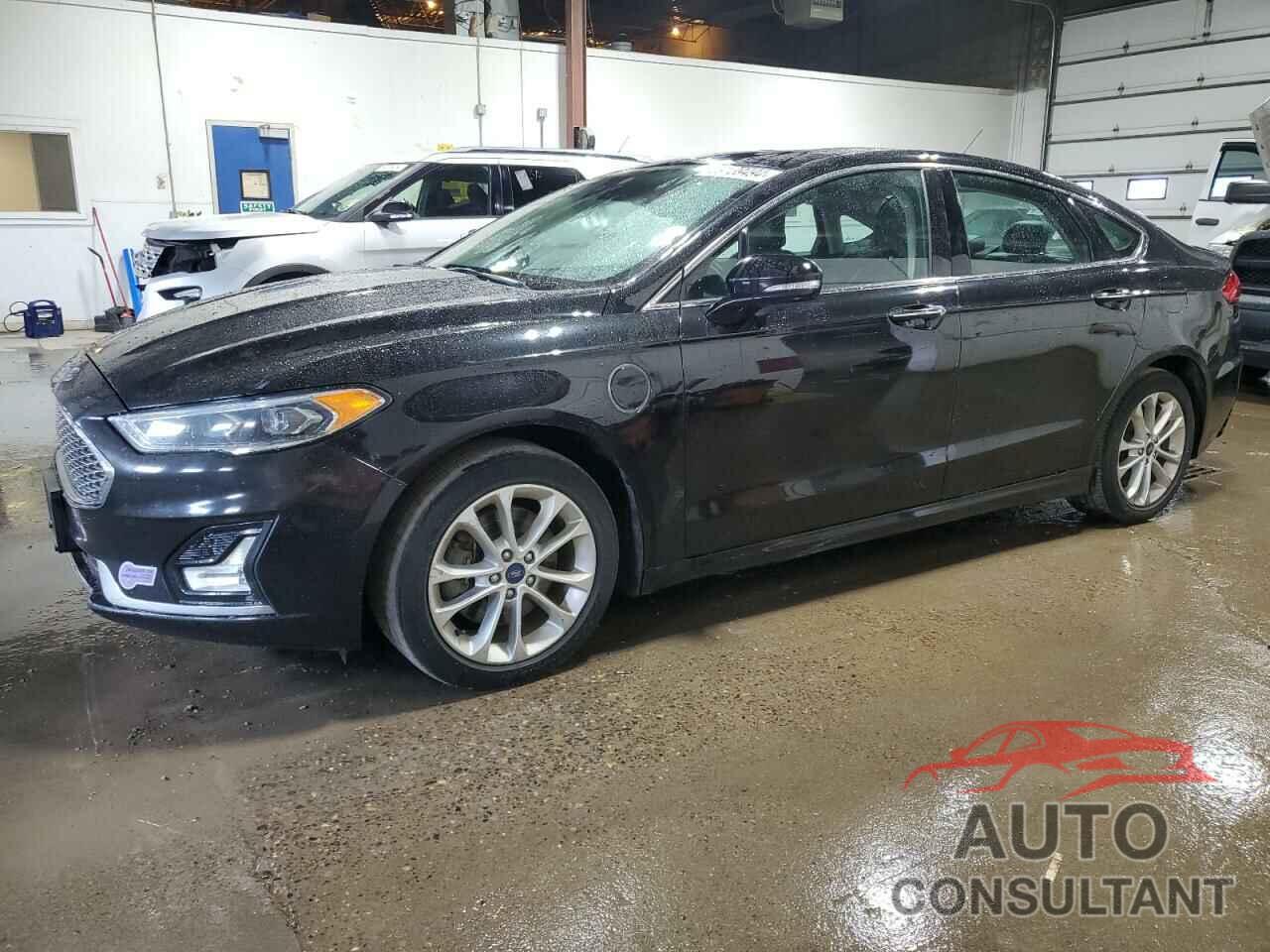 FORD FUSION 2019 - 3FA6P0SU2KR251780