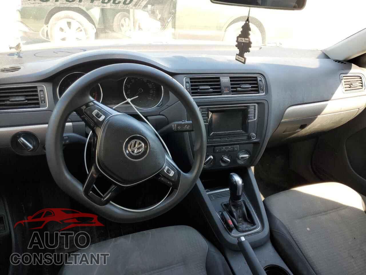 VOLKSWAGEN JETTA 2017 - 3VW2B7AJ6HM350189