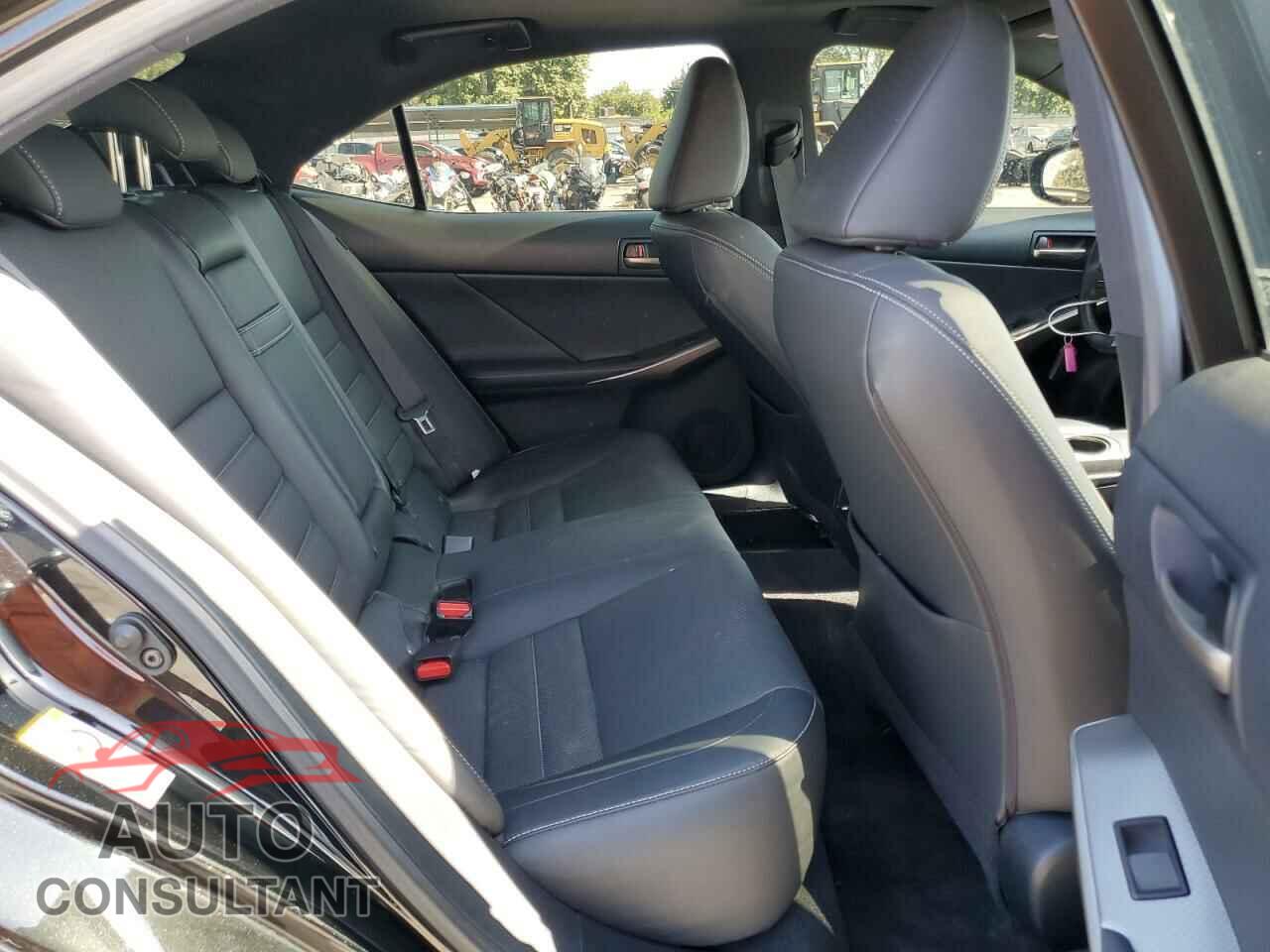 LEXUS IS 2018 - JTHBA1D29J5081638